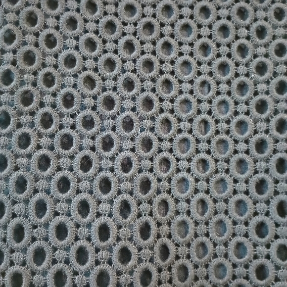 Talbots Petites Black Sleeveless Crochet Front Circle Design Tank Top Size SP - Picture 8 of 11